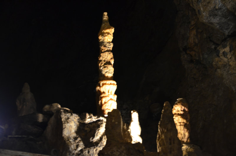 Jaskinia Lorette w Rochefort. Belgia. 