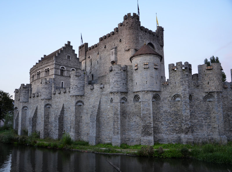Gravensteen Castle in Ghent. Belgium.

Zamek Gravensteen w Gandawie. Belgia. 